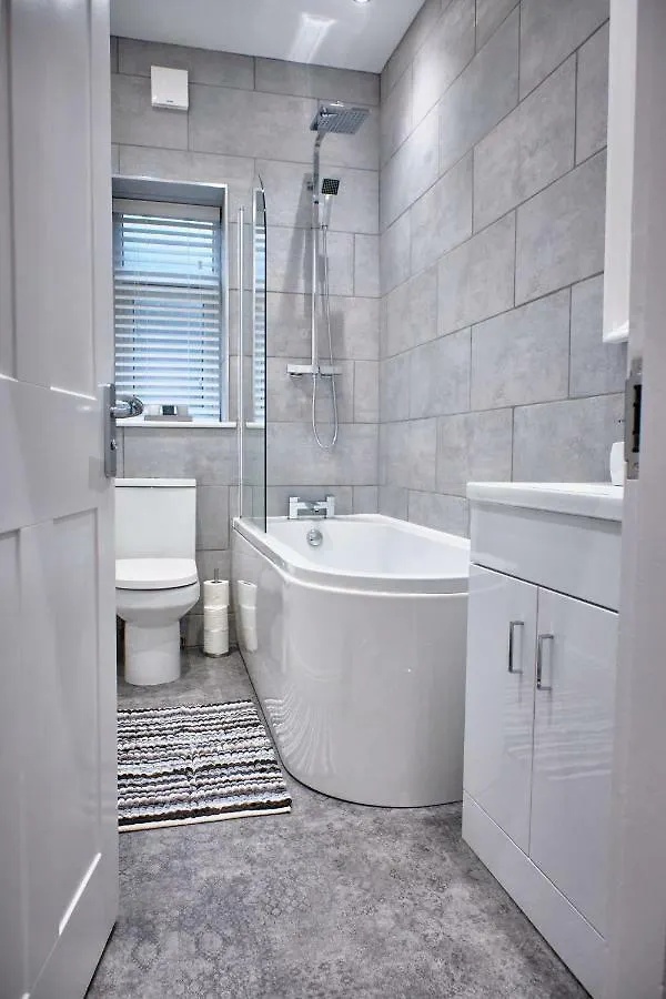 The Townhouse - Simple2Let Serviced Apartments Halifax