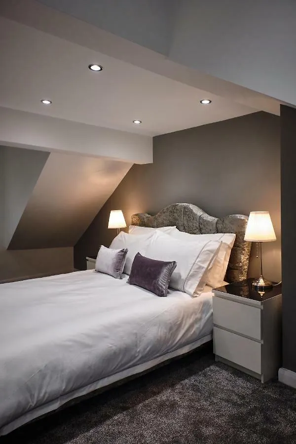 The Townhouse - Simple2Let Serviced Apartments Halifax
