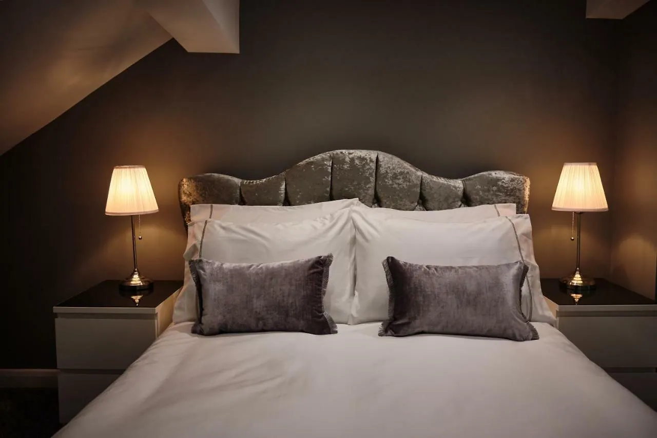 The Townhouse - Simple2Let Serviced Apartments Halifax