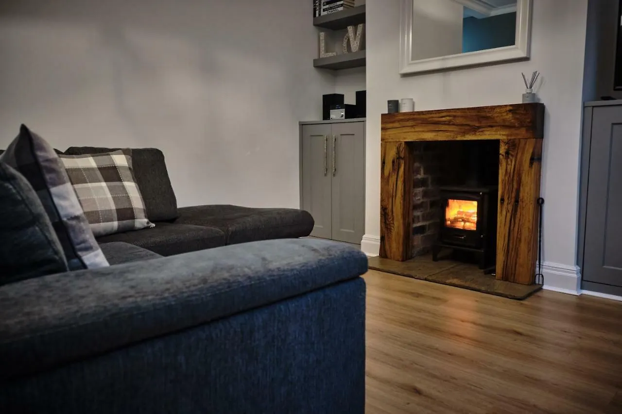 The Townhouse - Simple2Let Serviced Apartments Halifax