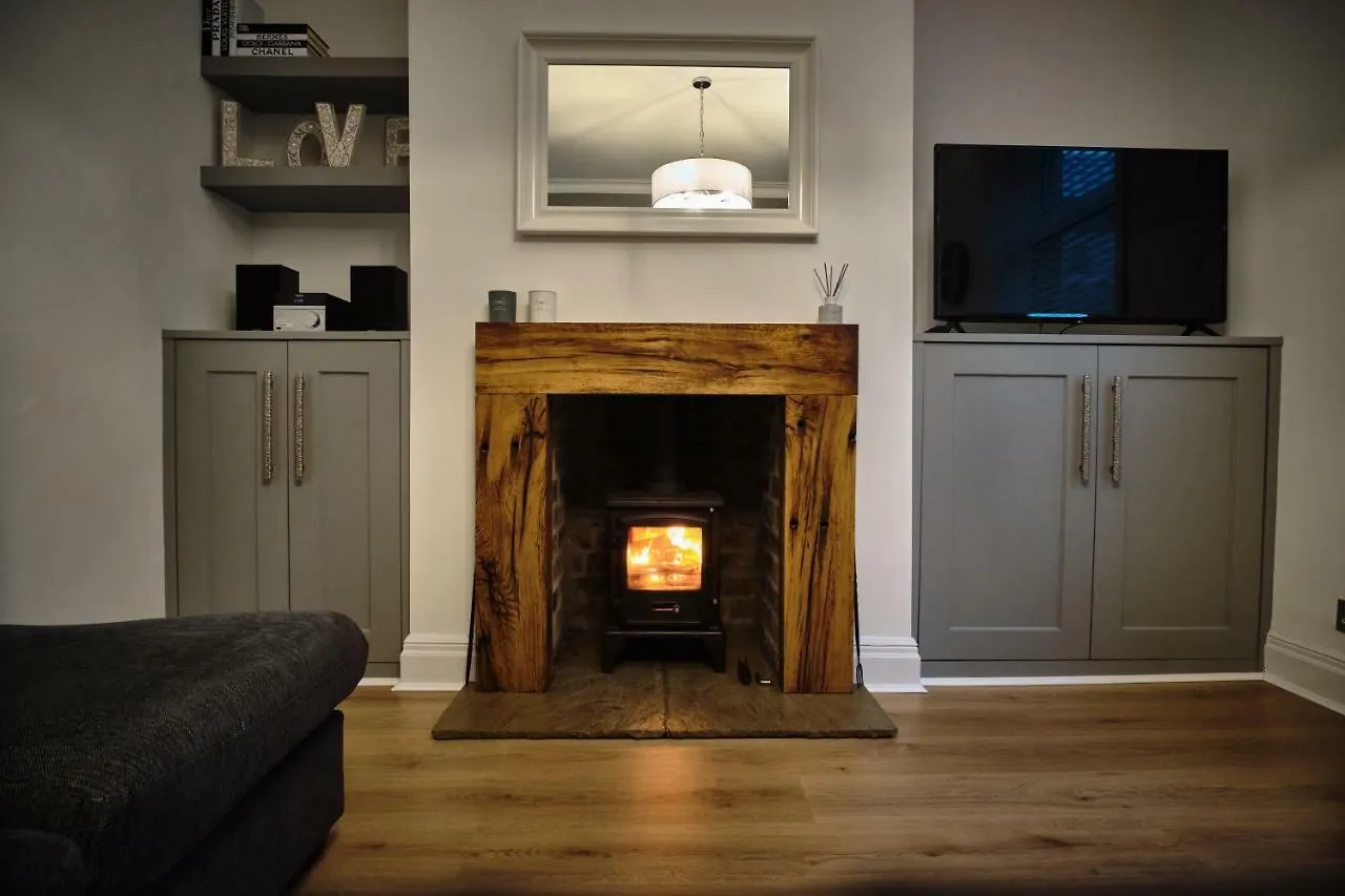 The Townhouse - Simple2Let Serviced Apartments Halifax